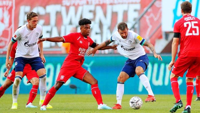 校园足球的 校园足球的